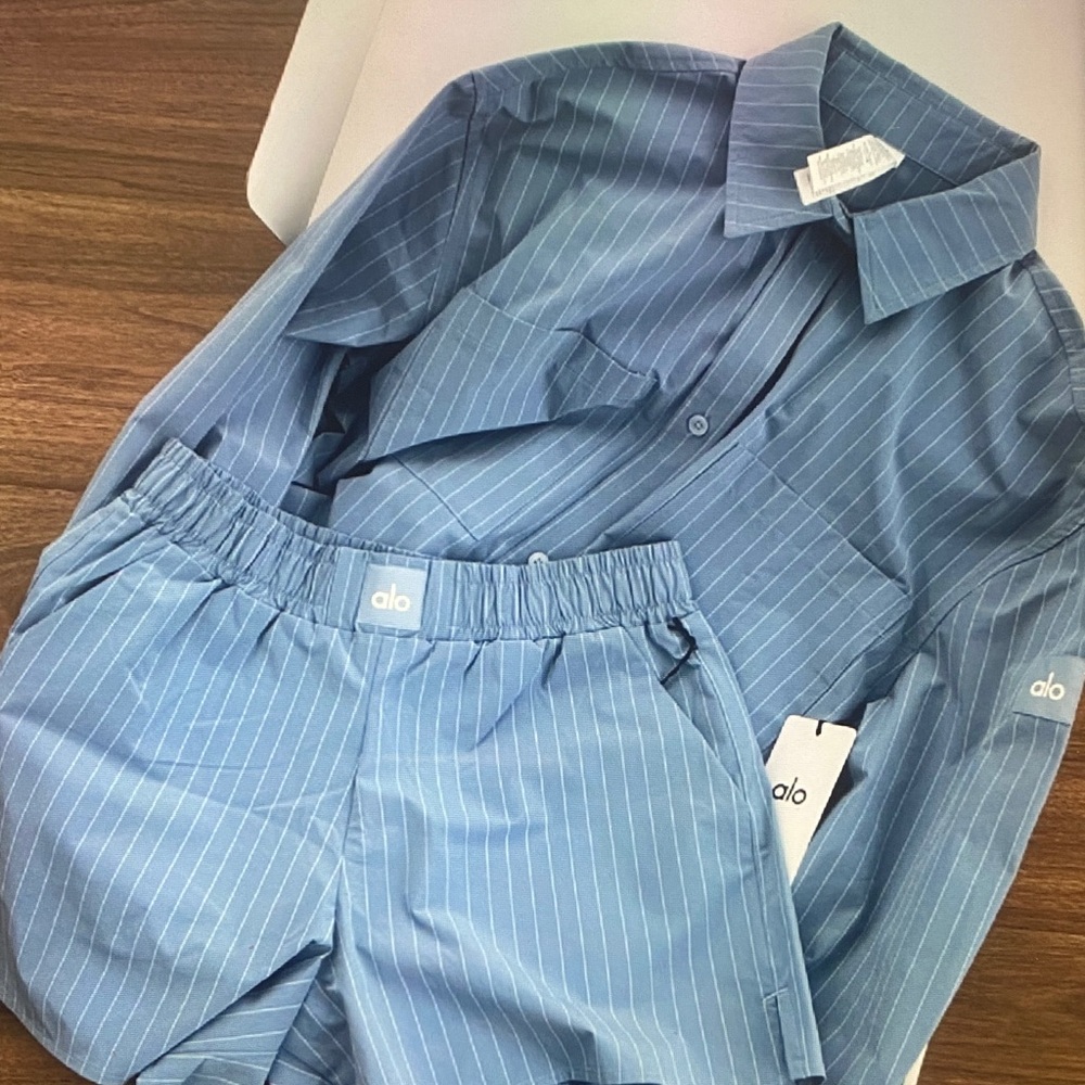 ALO Yoga Light Blue Pinstripe Athletic Set